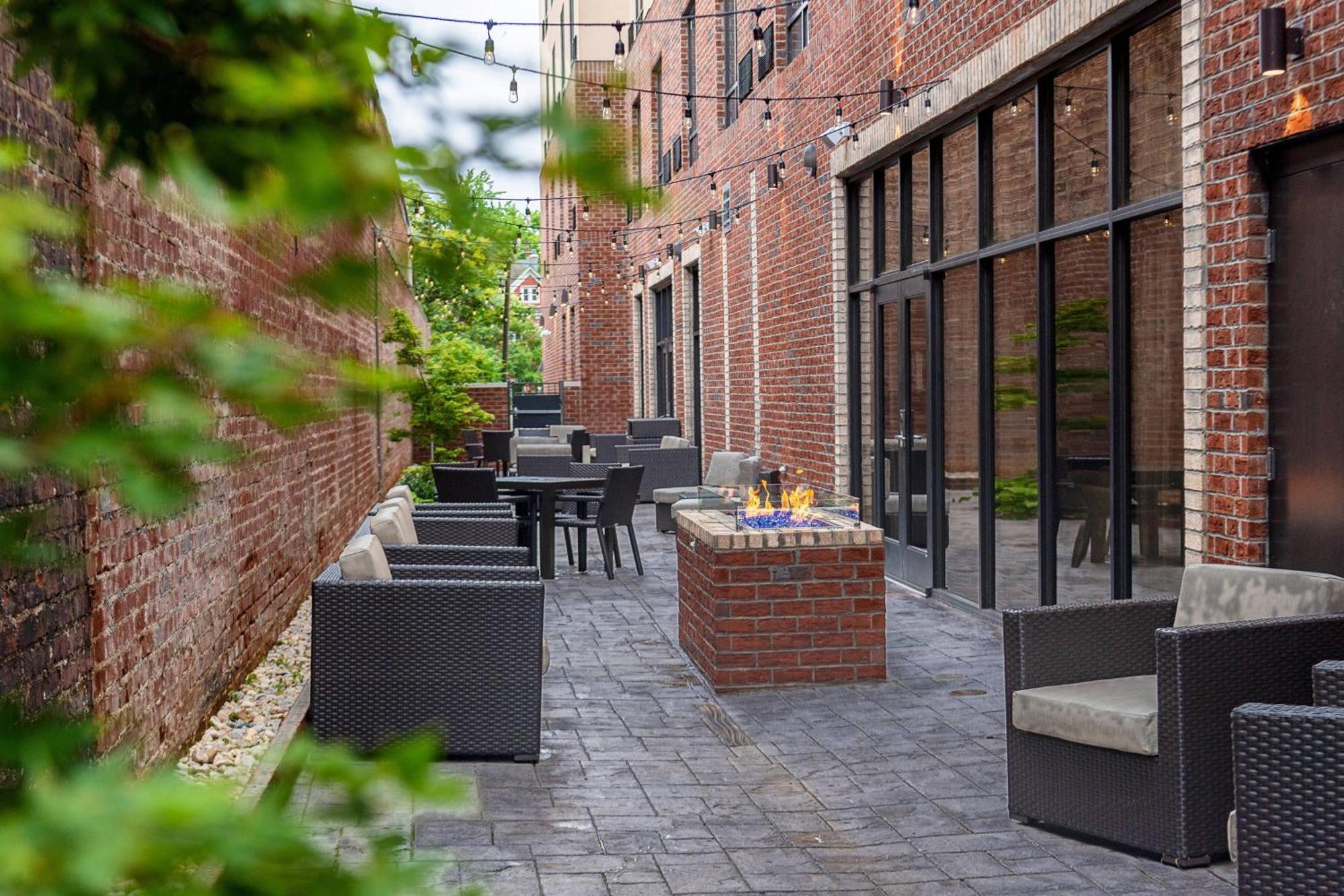 Courtyard Winston-Salem Downtown Hotell Eksteriør bilde